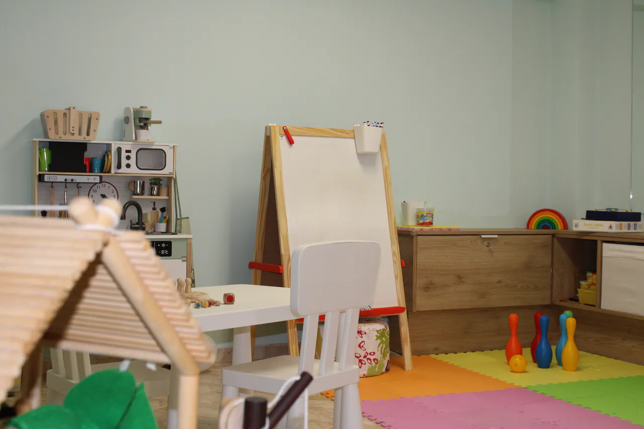 Χώρος θεραπείας με εκπαιδευτικά παιχνίδια